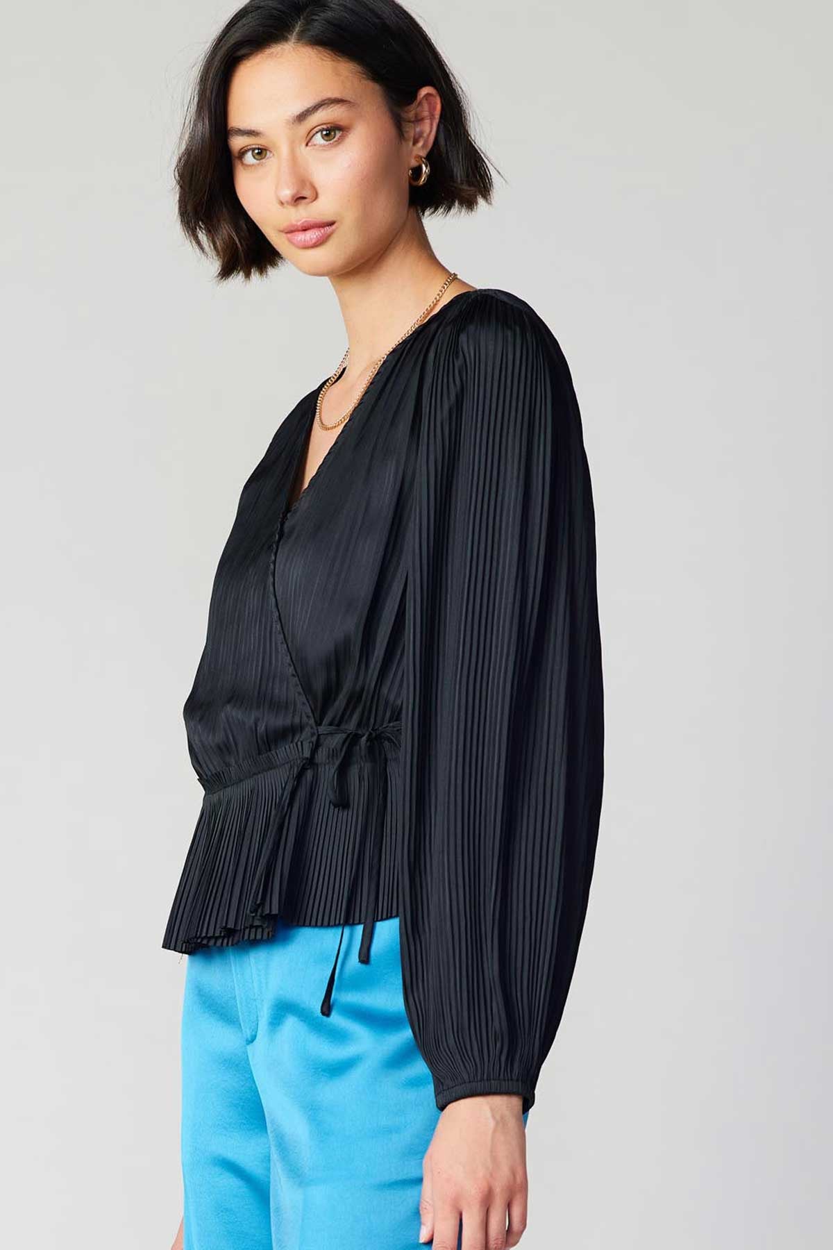 TOP BLACK