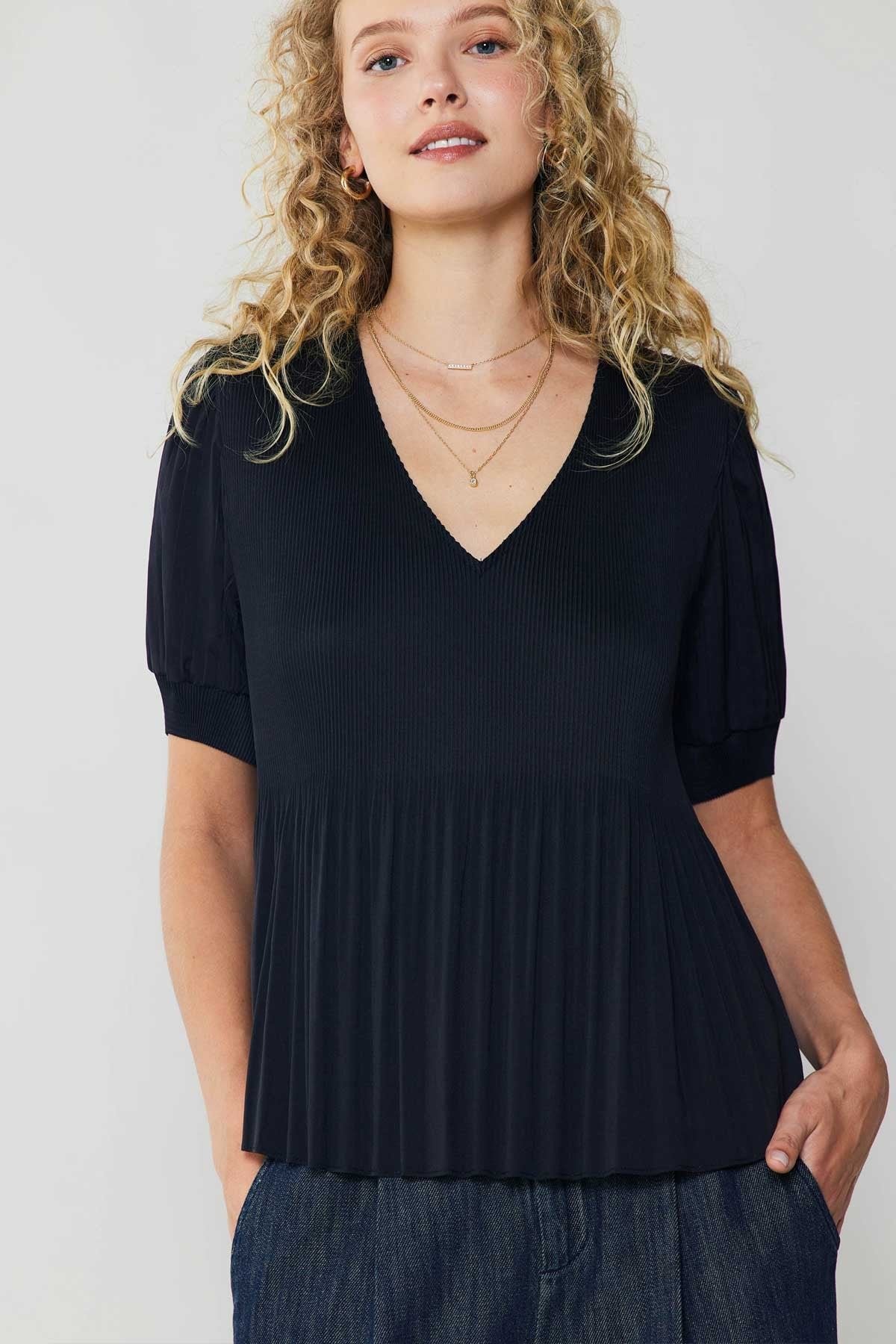 TOP BLACK