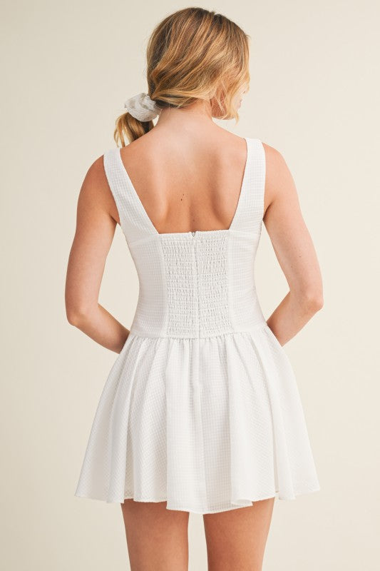 DRESS WHITE