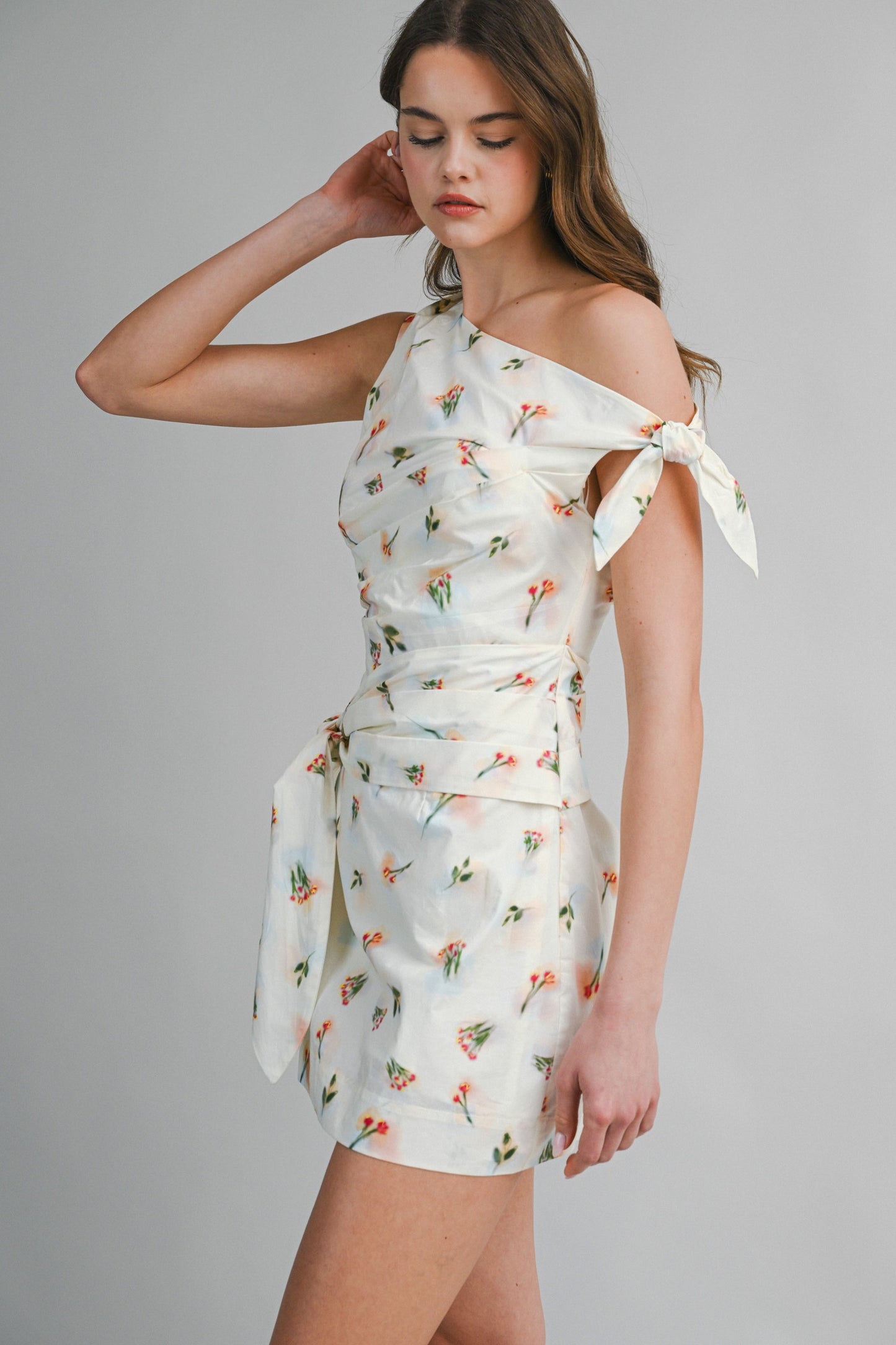 DRESS WHITE RED
