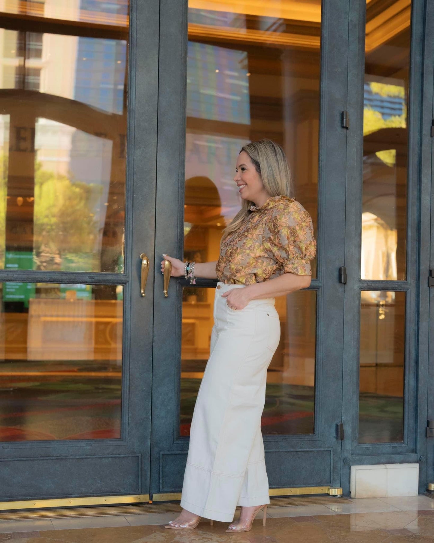 RUFFLE TOP MOCHA