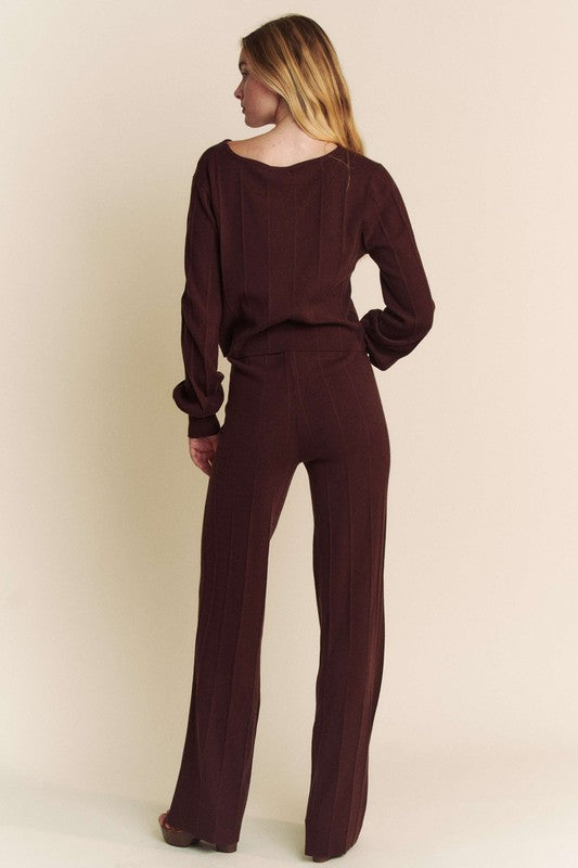 SET. PANTS SWEATER