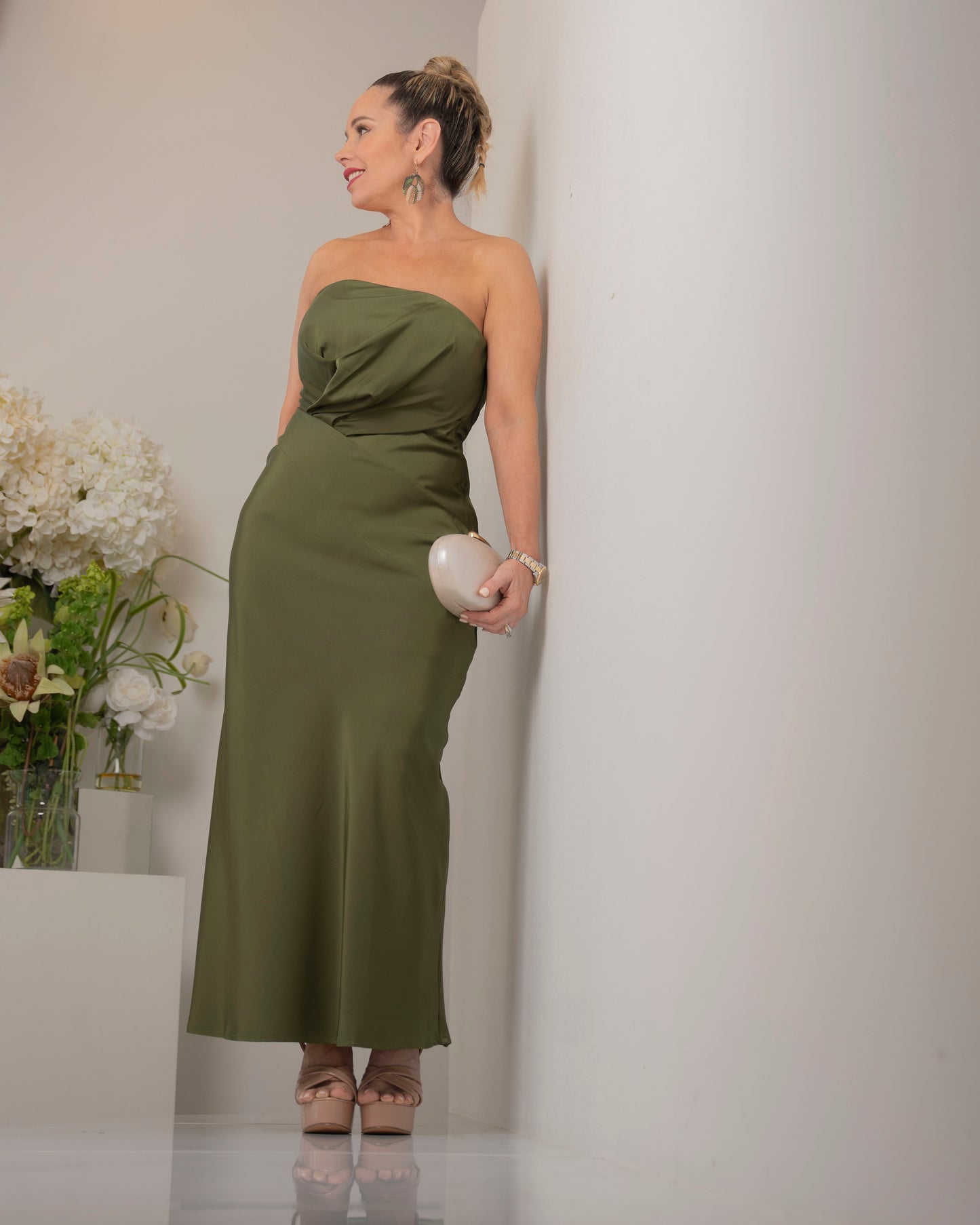 DRESS STRAPLESS