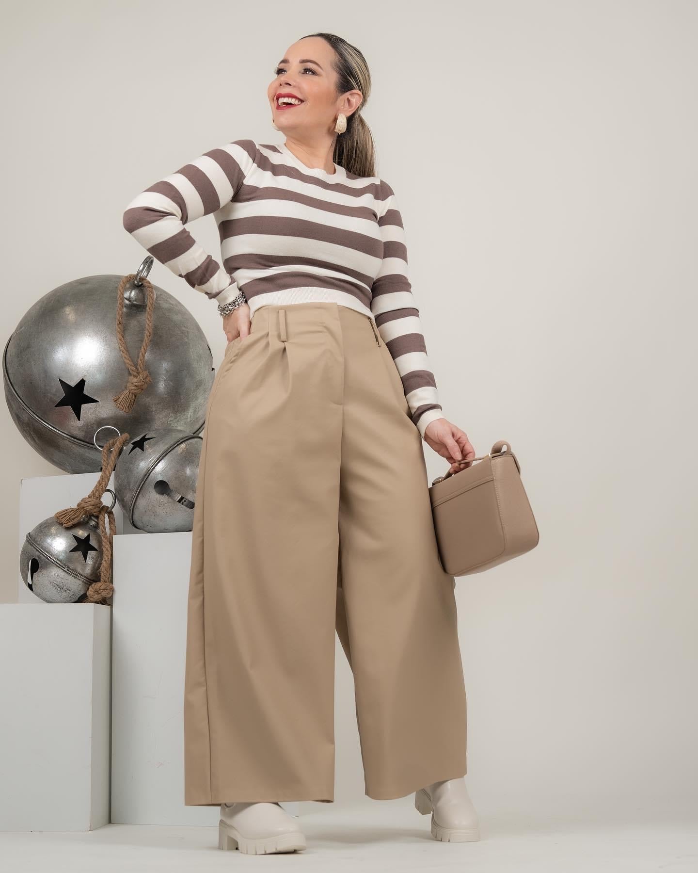 BLACK WIDE-LEG LEATHER PANTS