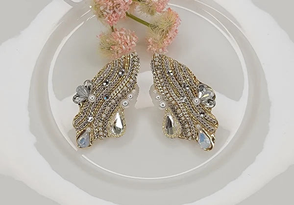 EARRING