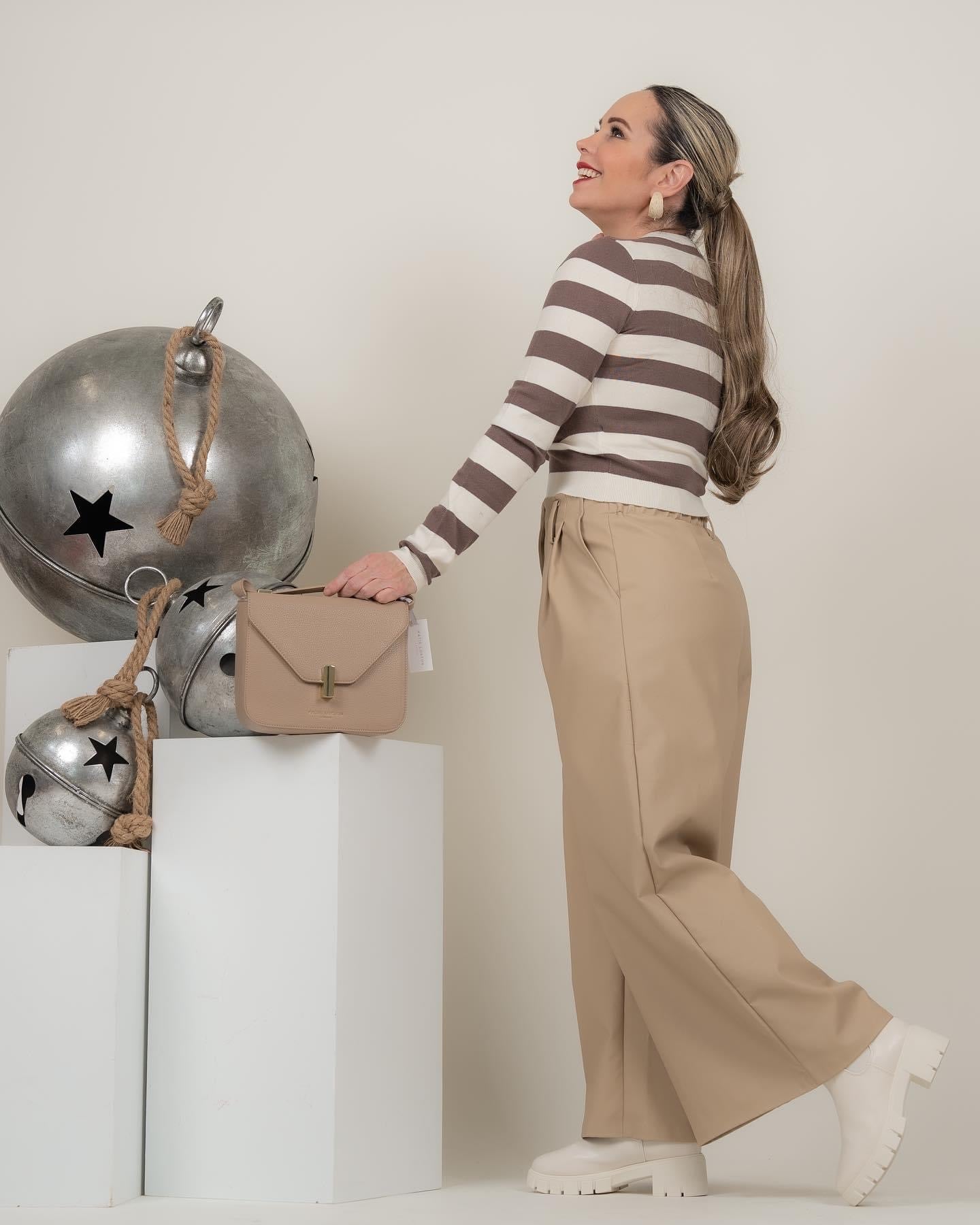 BLACK WIDE-LEG LEATHER PANTS