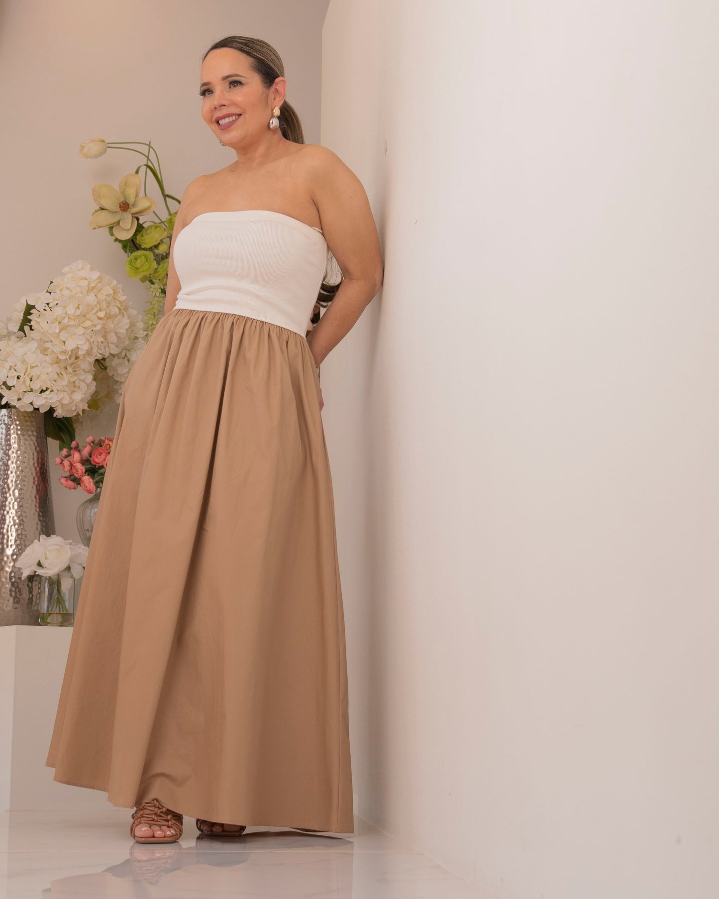 DRESS STRAPLESS