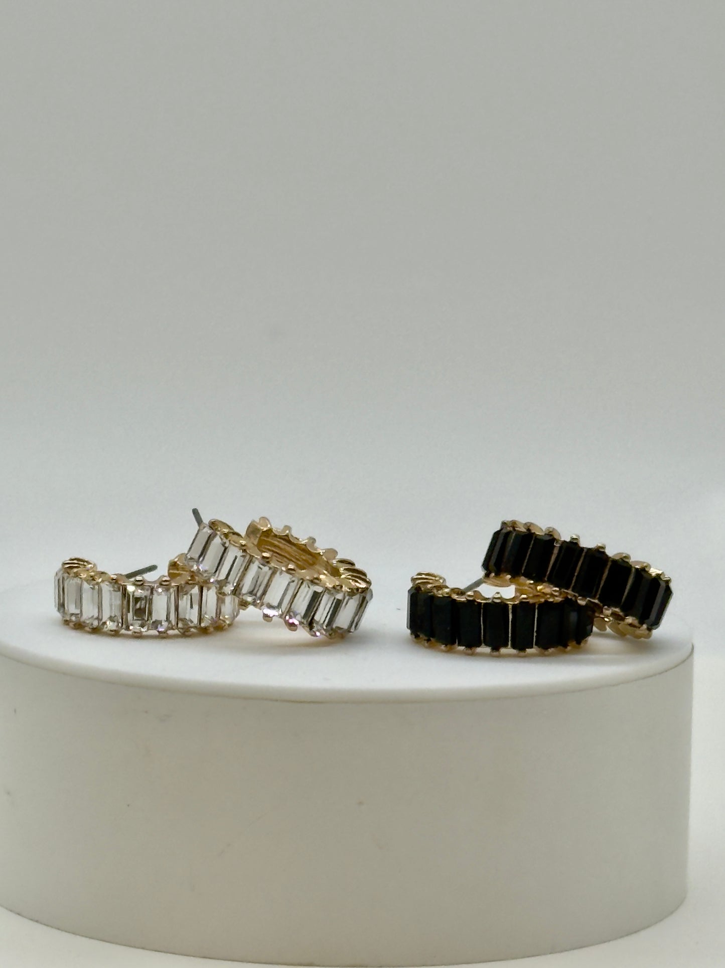 HOOP EARRING