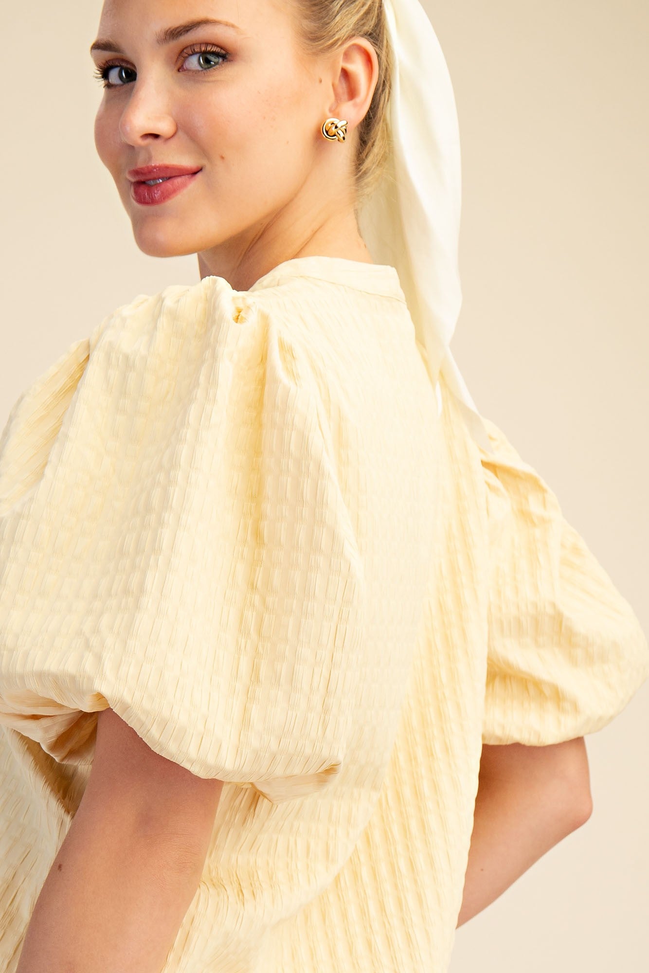 TOP YELLOW