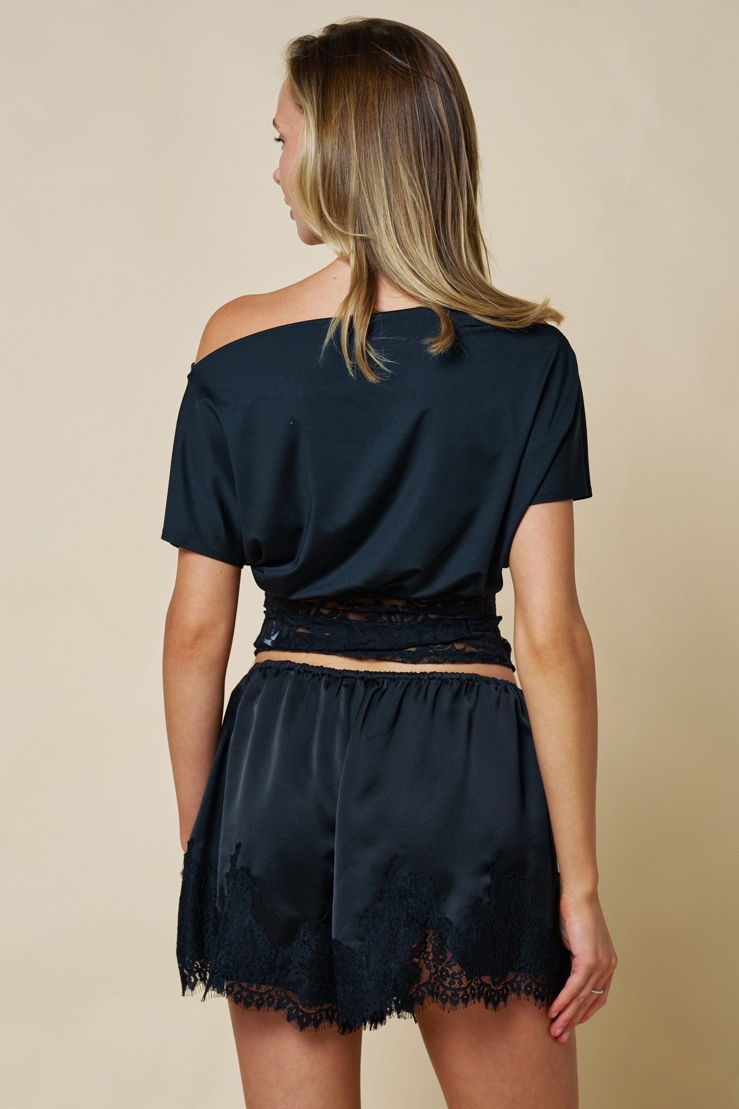 TOP BLACK LACE