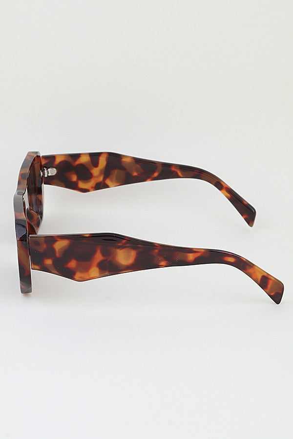SUNGLASSES BLOCK