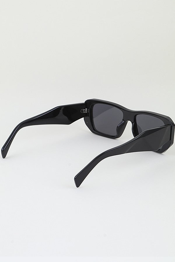 SUNGLASSES BLOCK