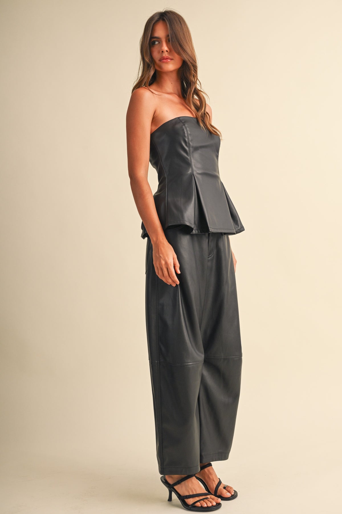 SET.TOP & PANTS LEATH