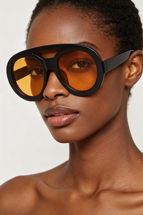 SUNGLASSES CHIC