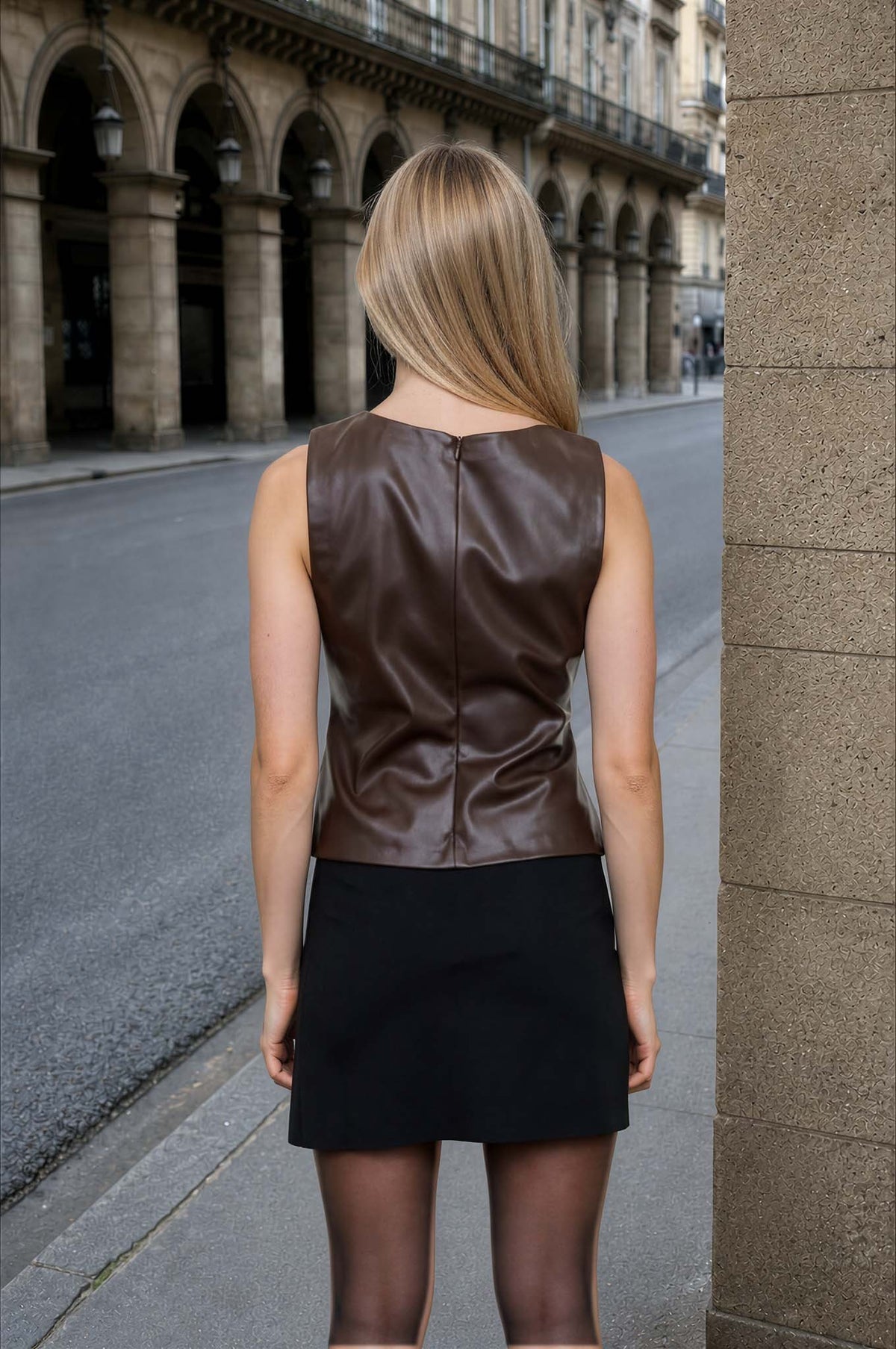 TOP FAUX LEATHER