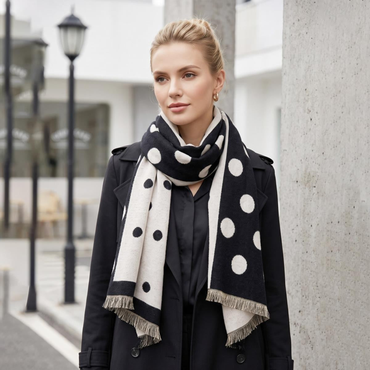 SCARF POKA DOTS