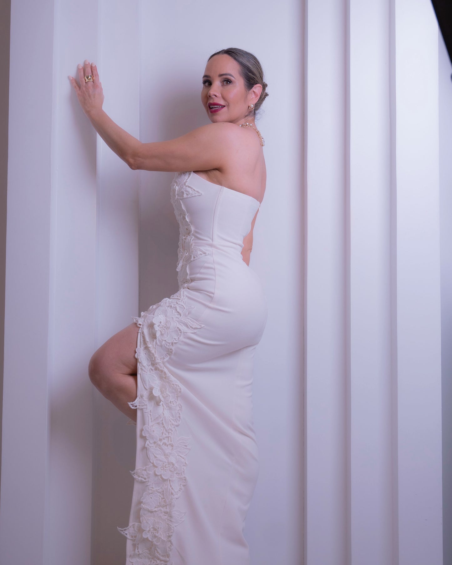 WHITE DRESS