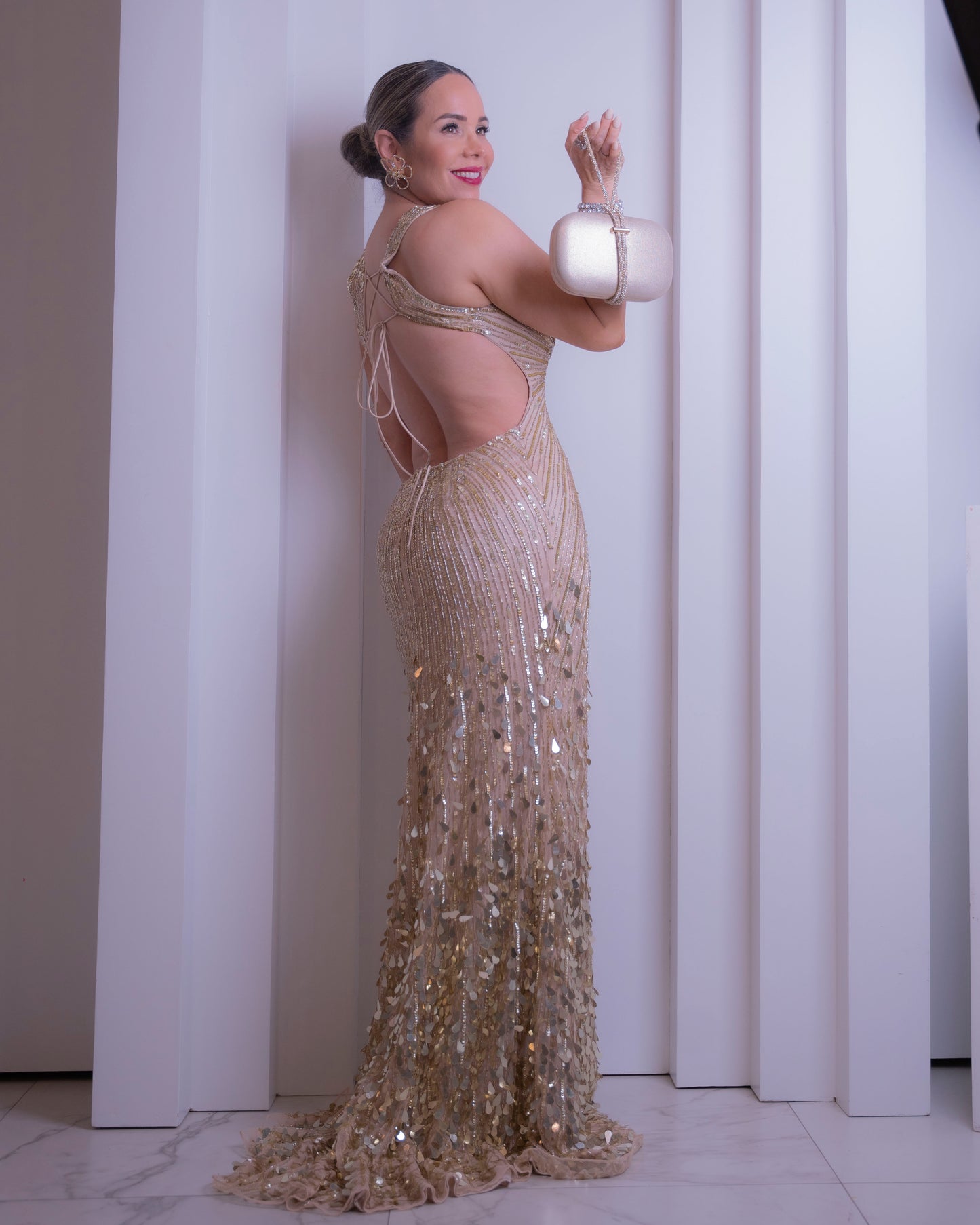 DRESS NUDE