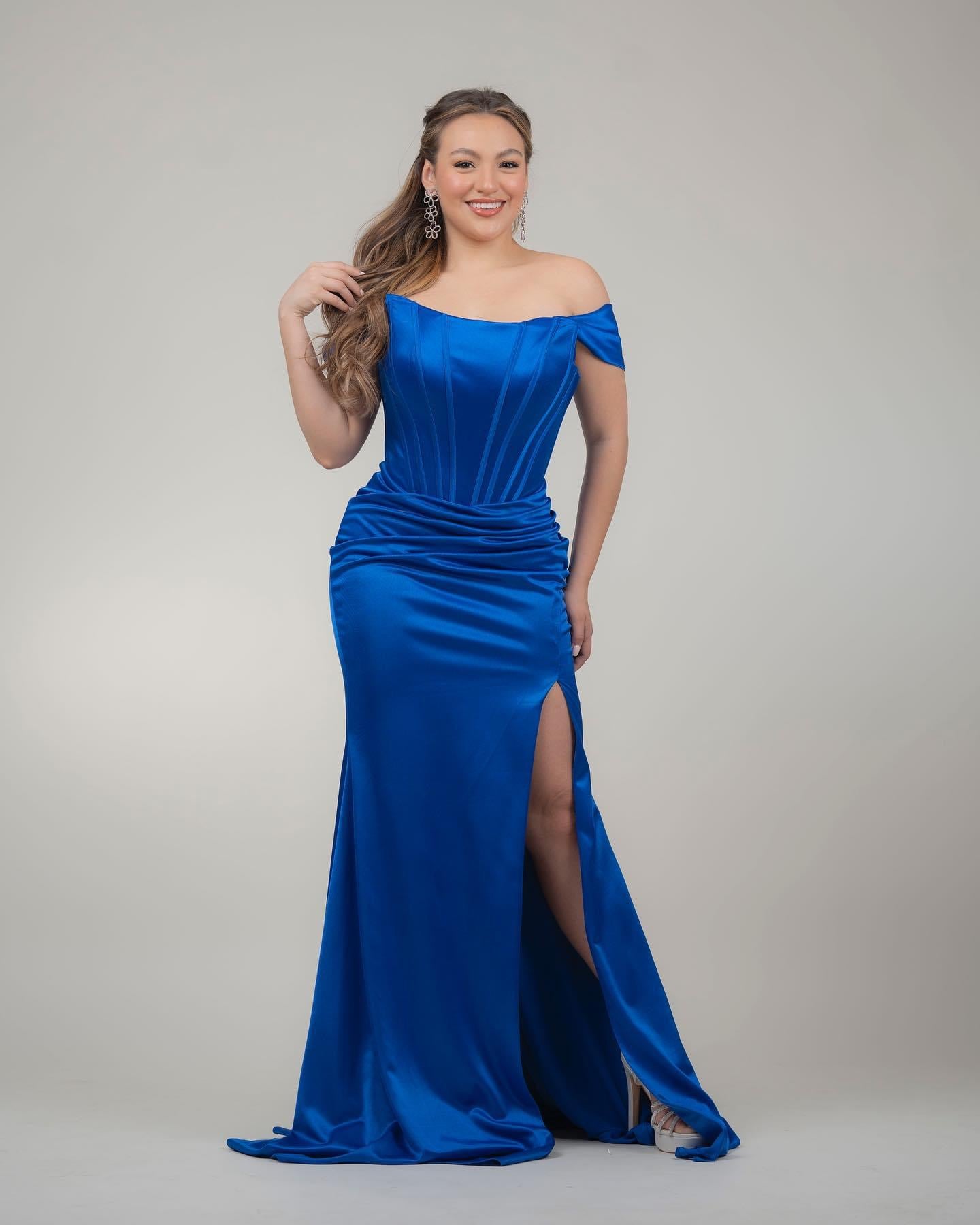 STRAPLESS SATIN CORSET GOWN