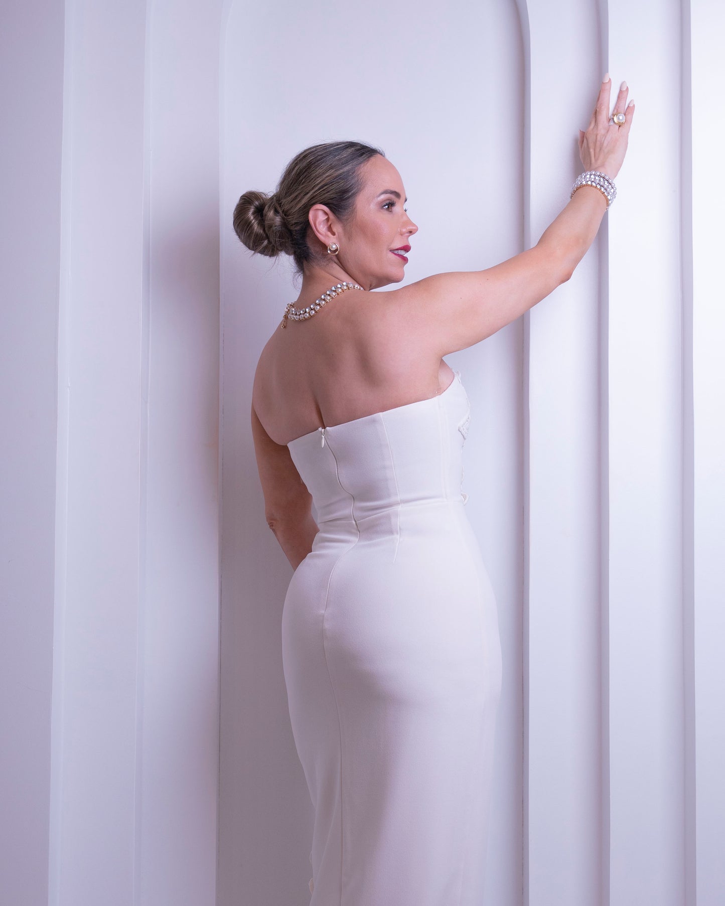 WHITE DRESS