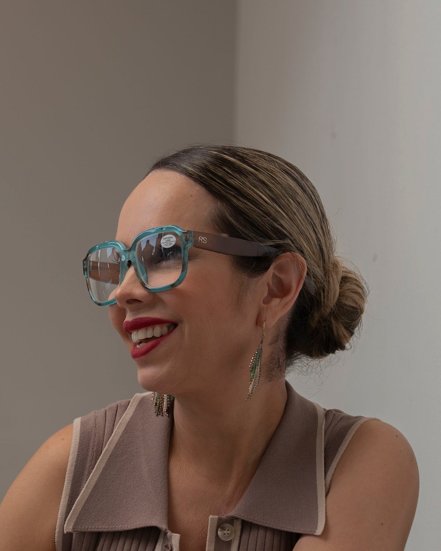 READERS GLASSES