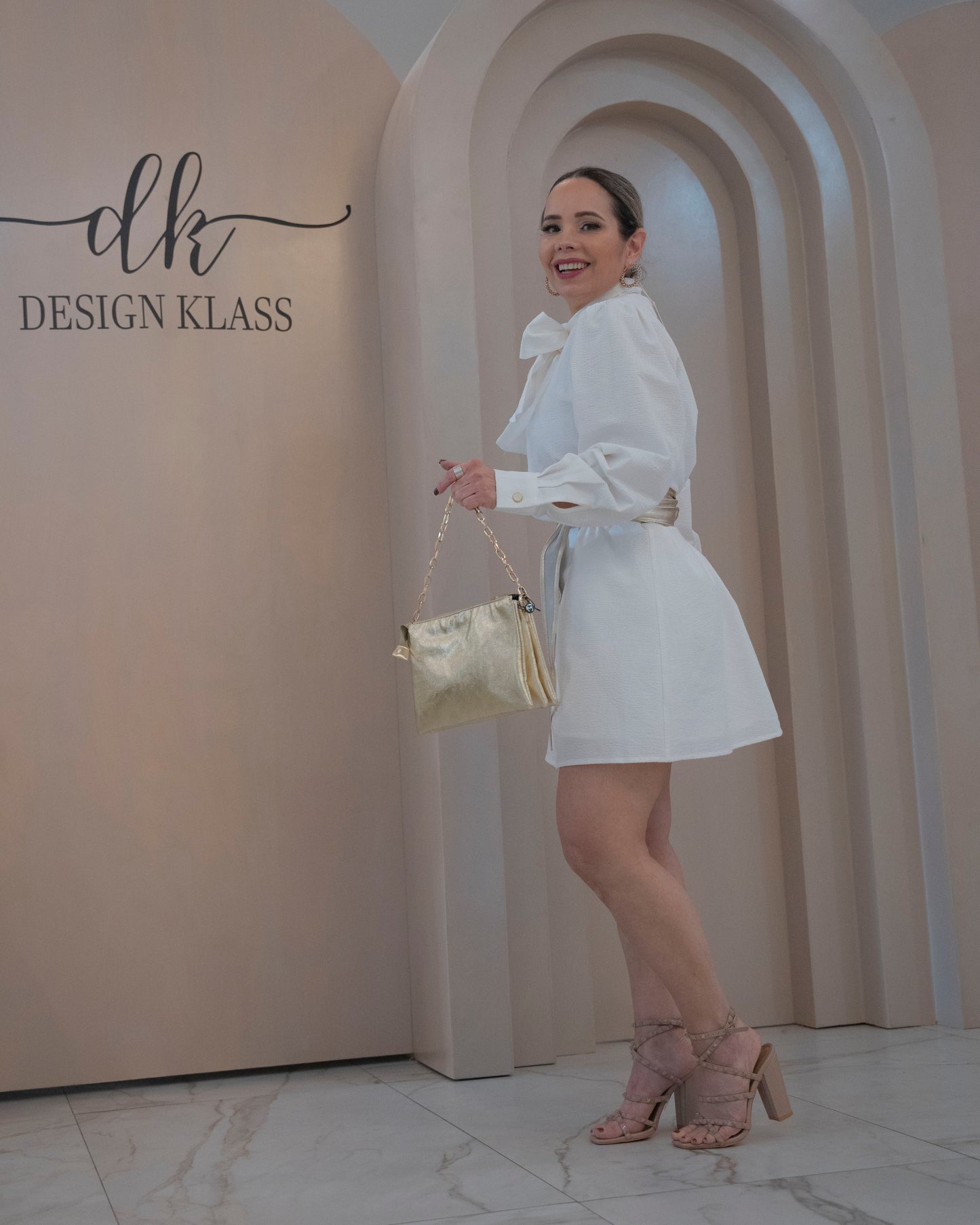 DRESS WHITE