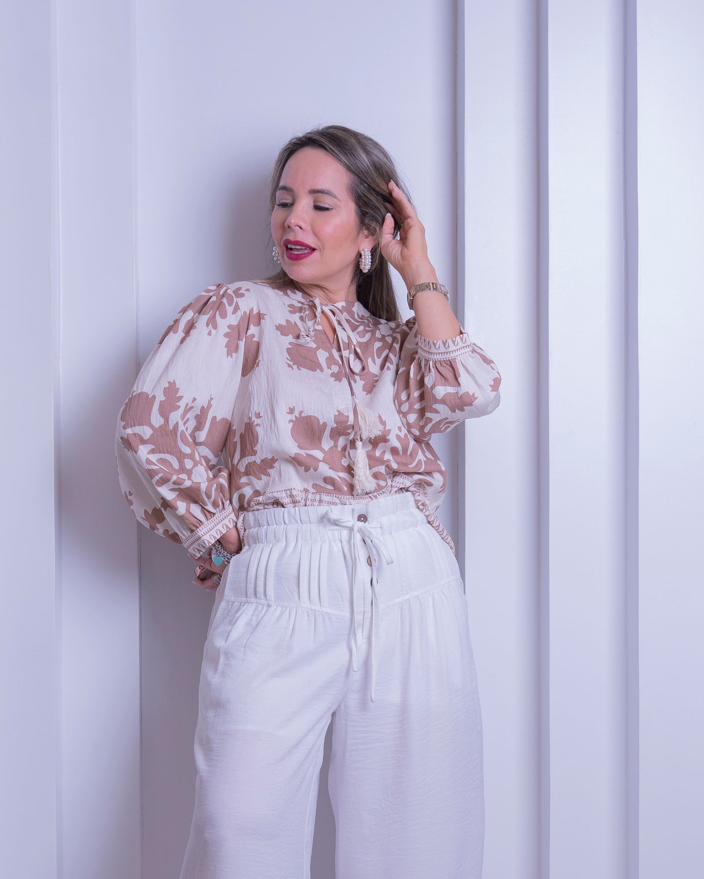 TOP TAUPE