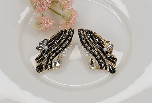 EARRING