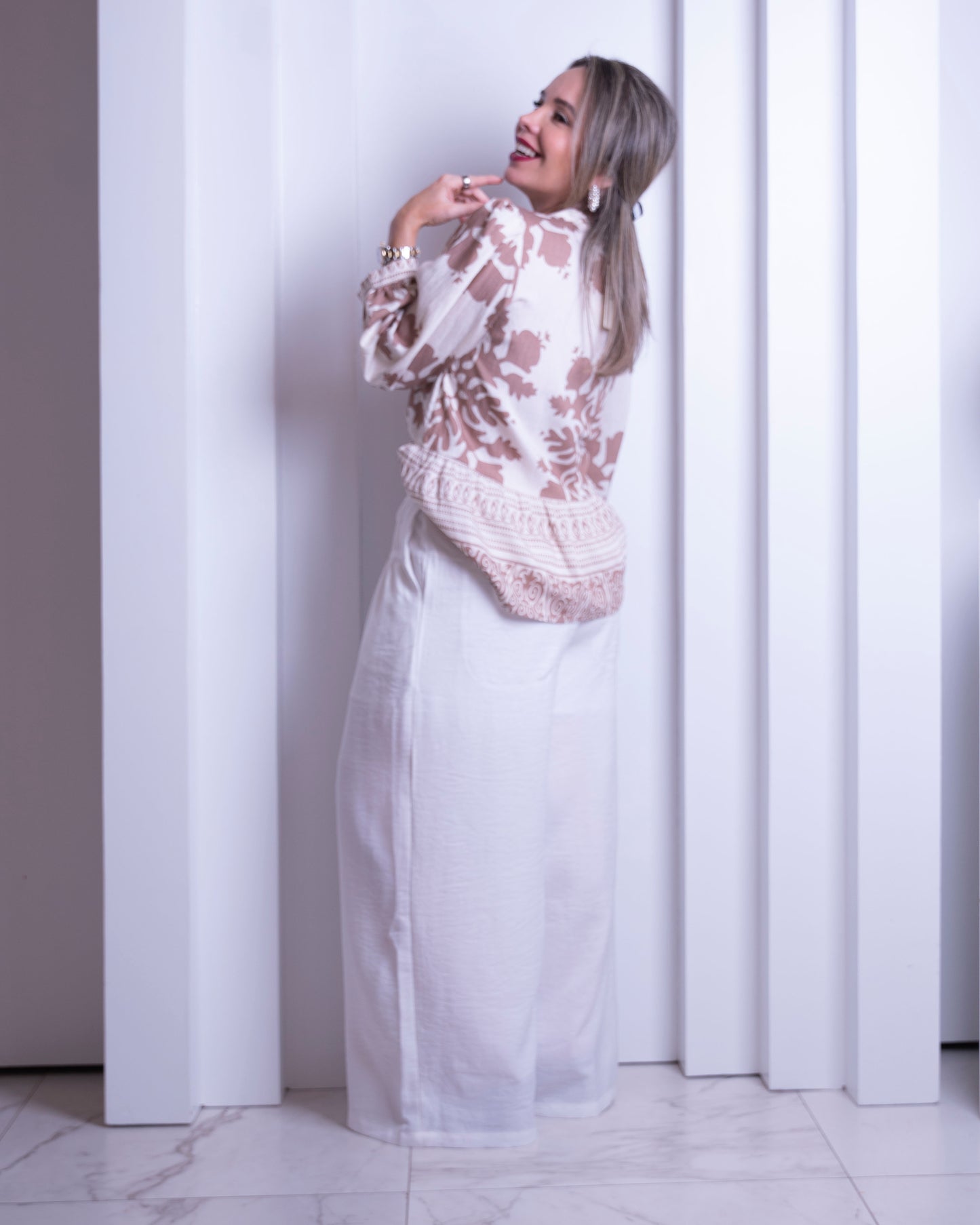 TOP TAUPE