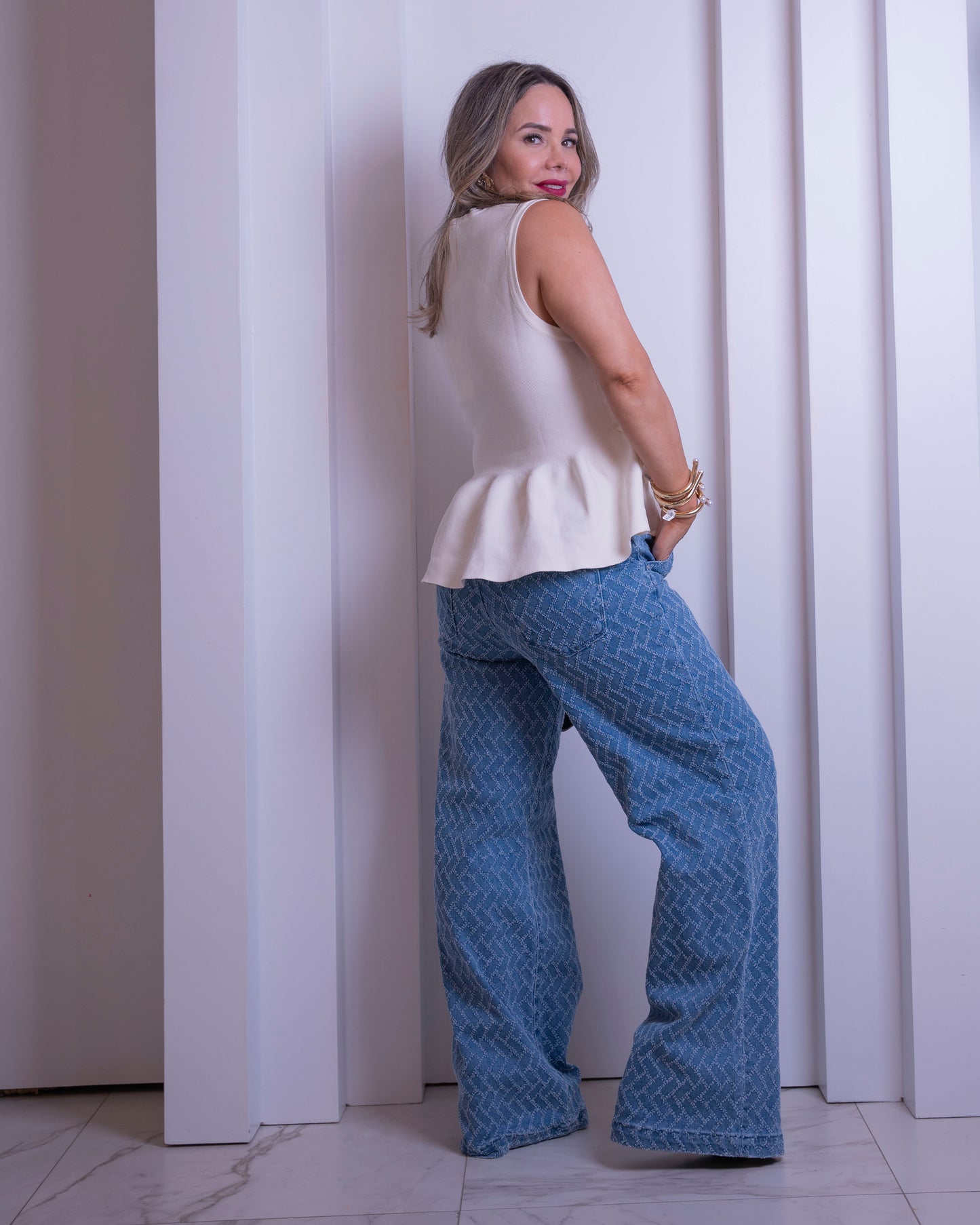 TOP IVORY