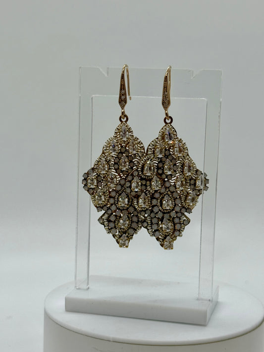 EARRING