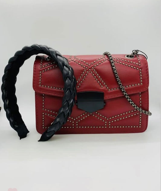 Shoulder chain handbag maroon