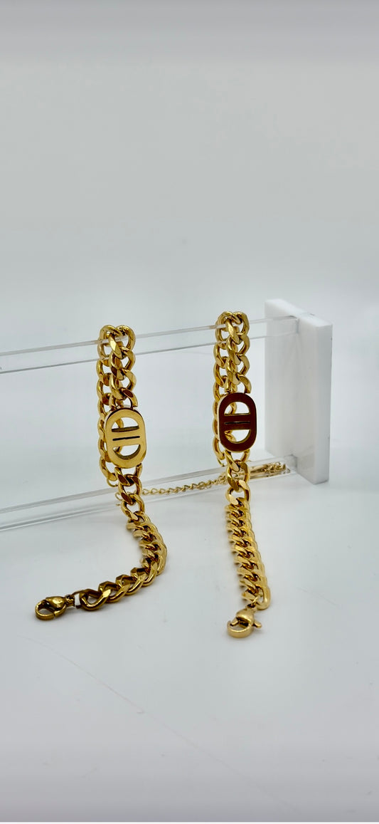 BRACELET