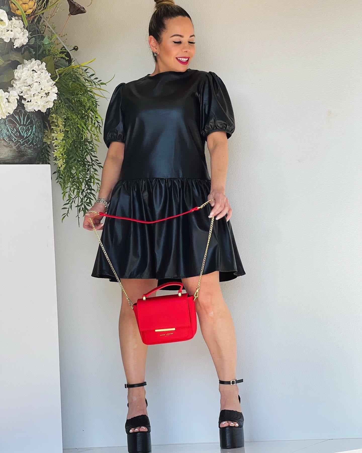 BLACK DRESS
