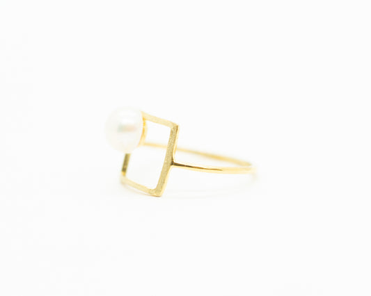 SILVER RING PEARL