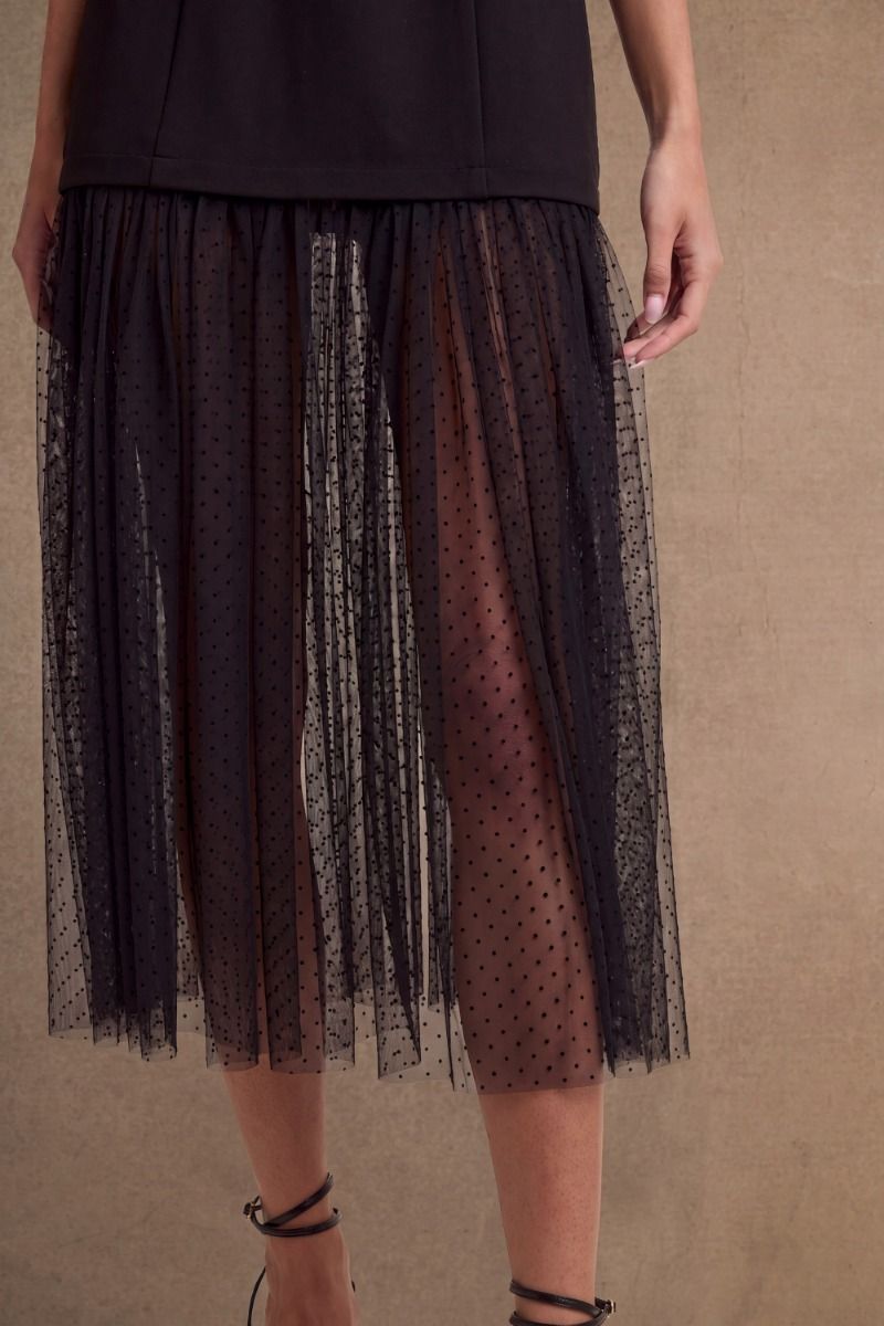 DRESS BLAC SKIRT DETAIL
