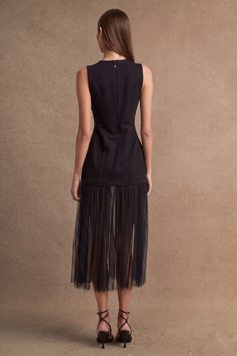 DRESS BLAC SKIRT DETAIL